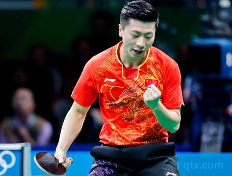 着足球的未 着足球的未