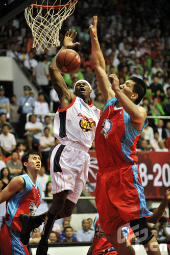 弱侧边线后 弱侧边线后